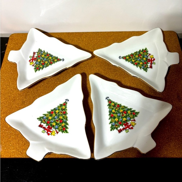 Christmas Treasure Jamestown China Tree Mini Plates Set Of 4 Serving Candy Dish - Picture 1 of 3